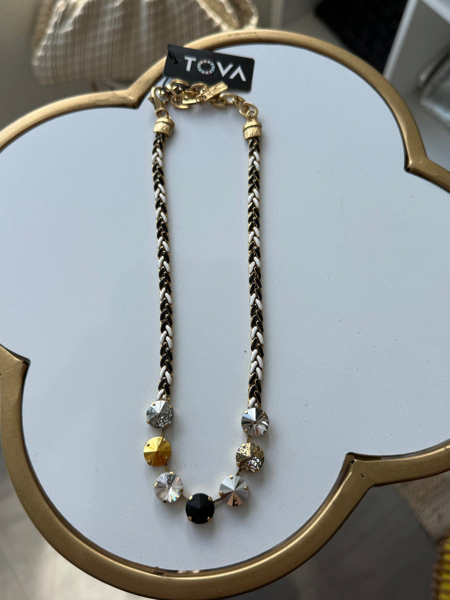 STACY NECKLACE BLACK & WHITE