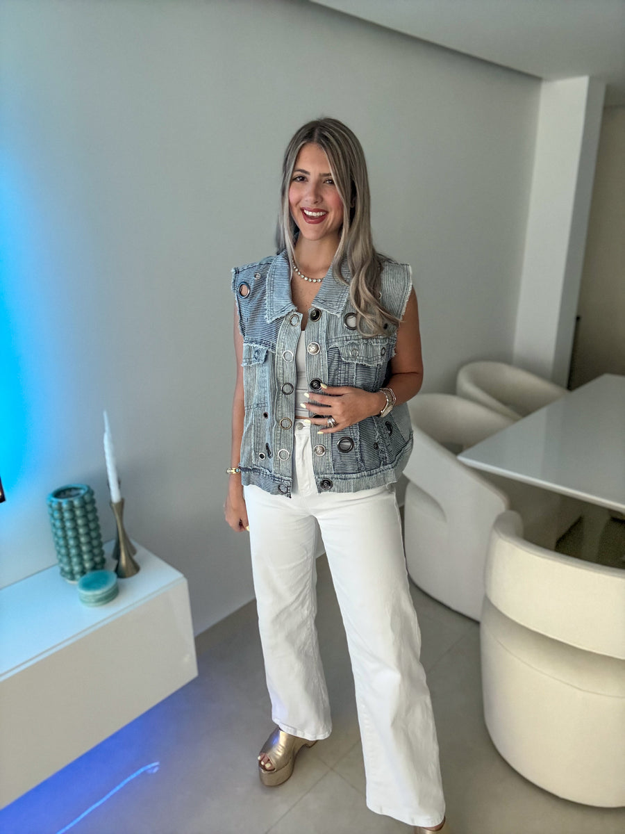 DENIM TRICOLOR METAL EYELET SLEEVELESS JACKET
