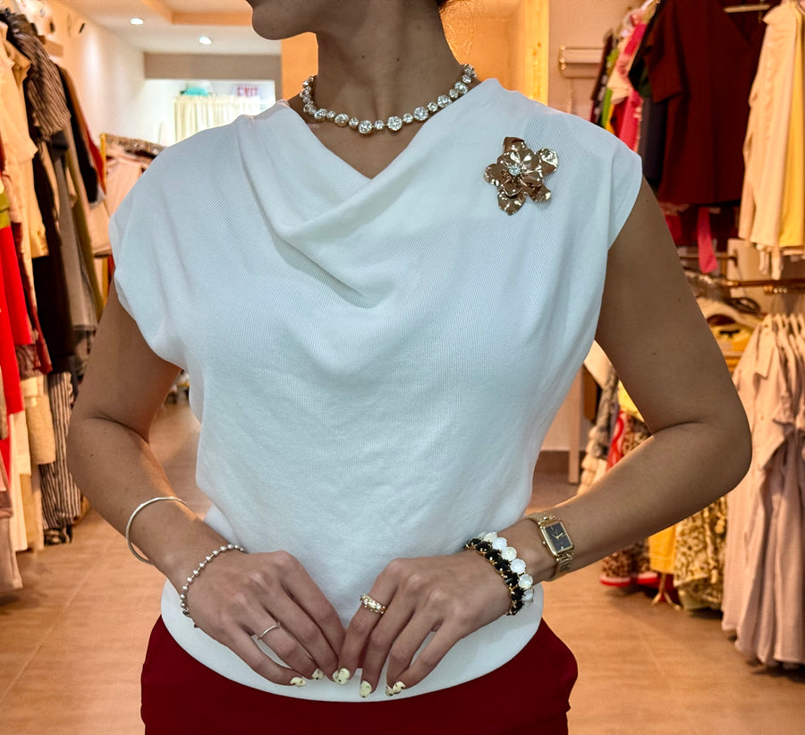 BROOCH KNITTED IVORY TOP