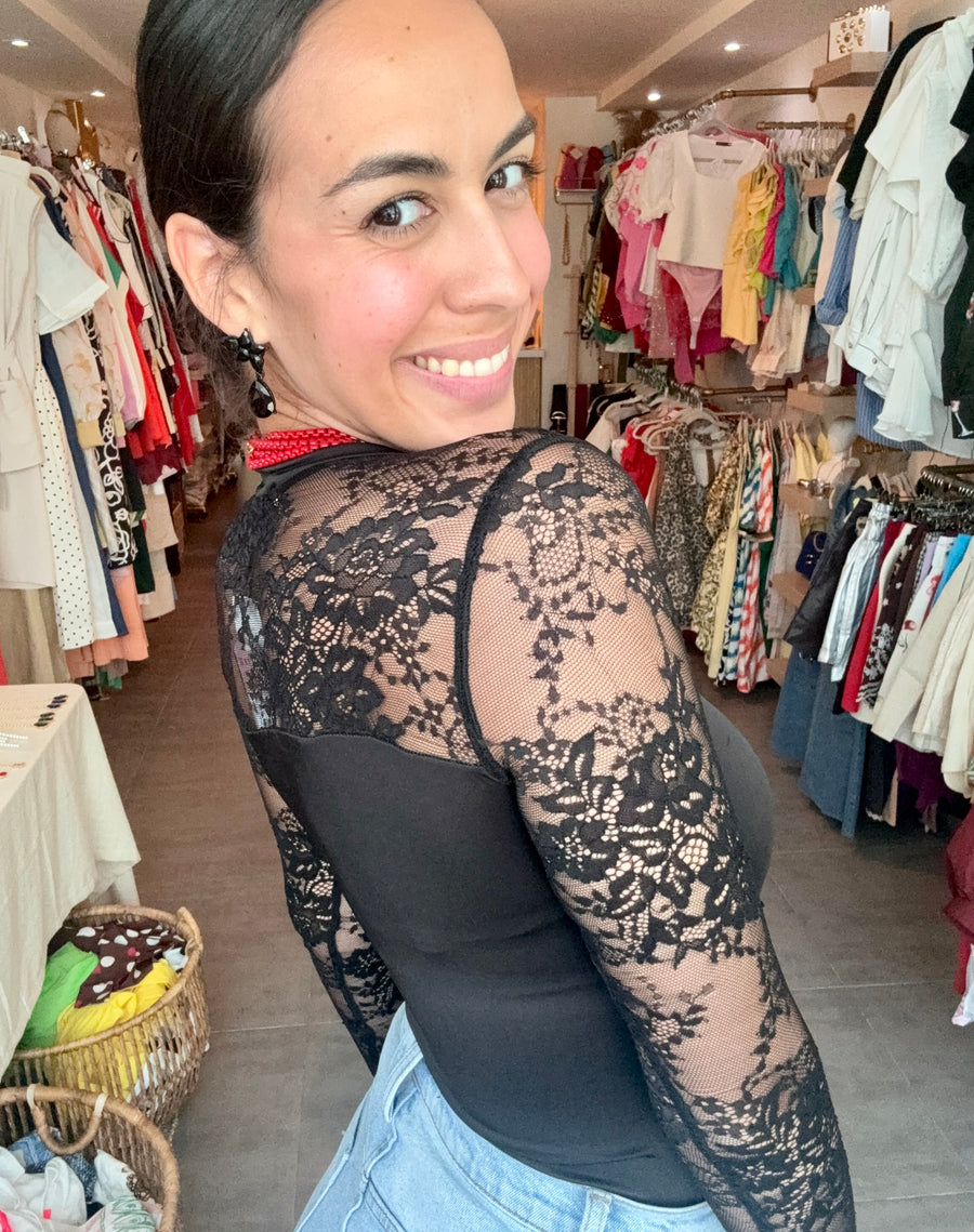 BLACK LACE BODYSUIT