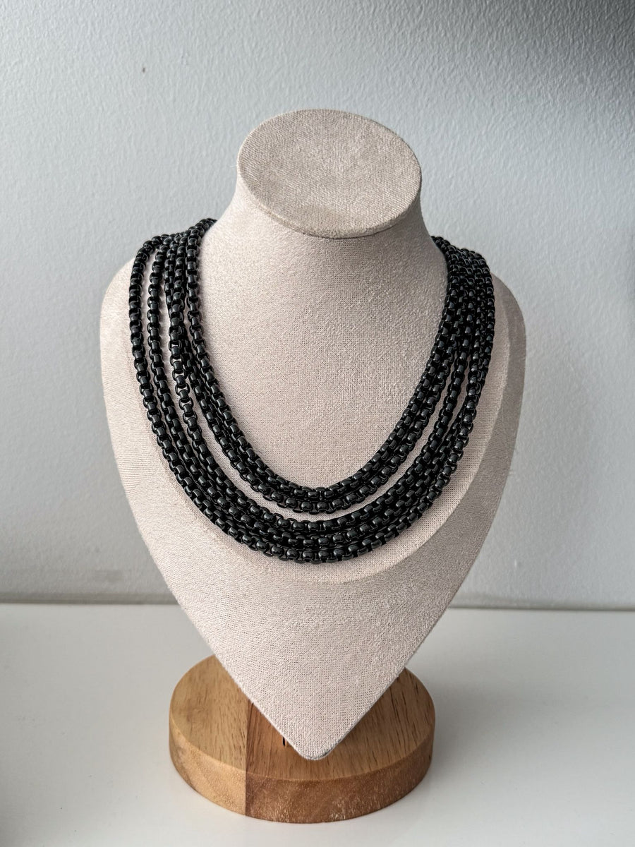 BLACK 5-LAYERED CHUNKY COLLAB NECKLACE