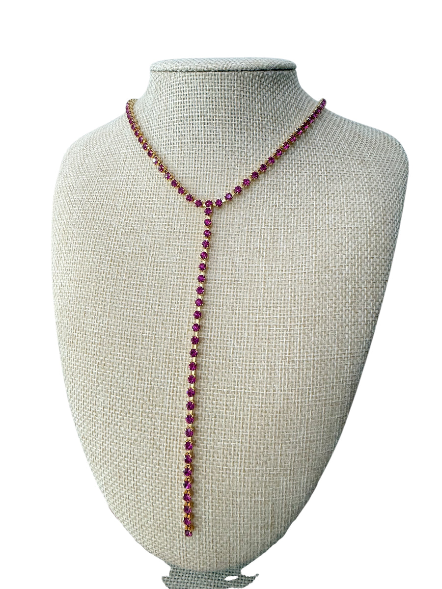 KASSANDRA NECKLACE IN FUCHSIA
