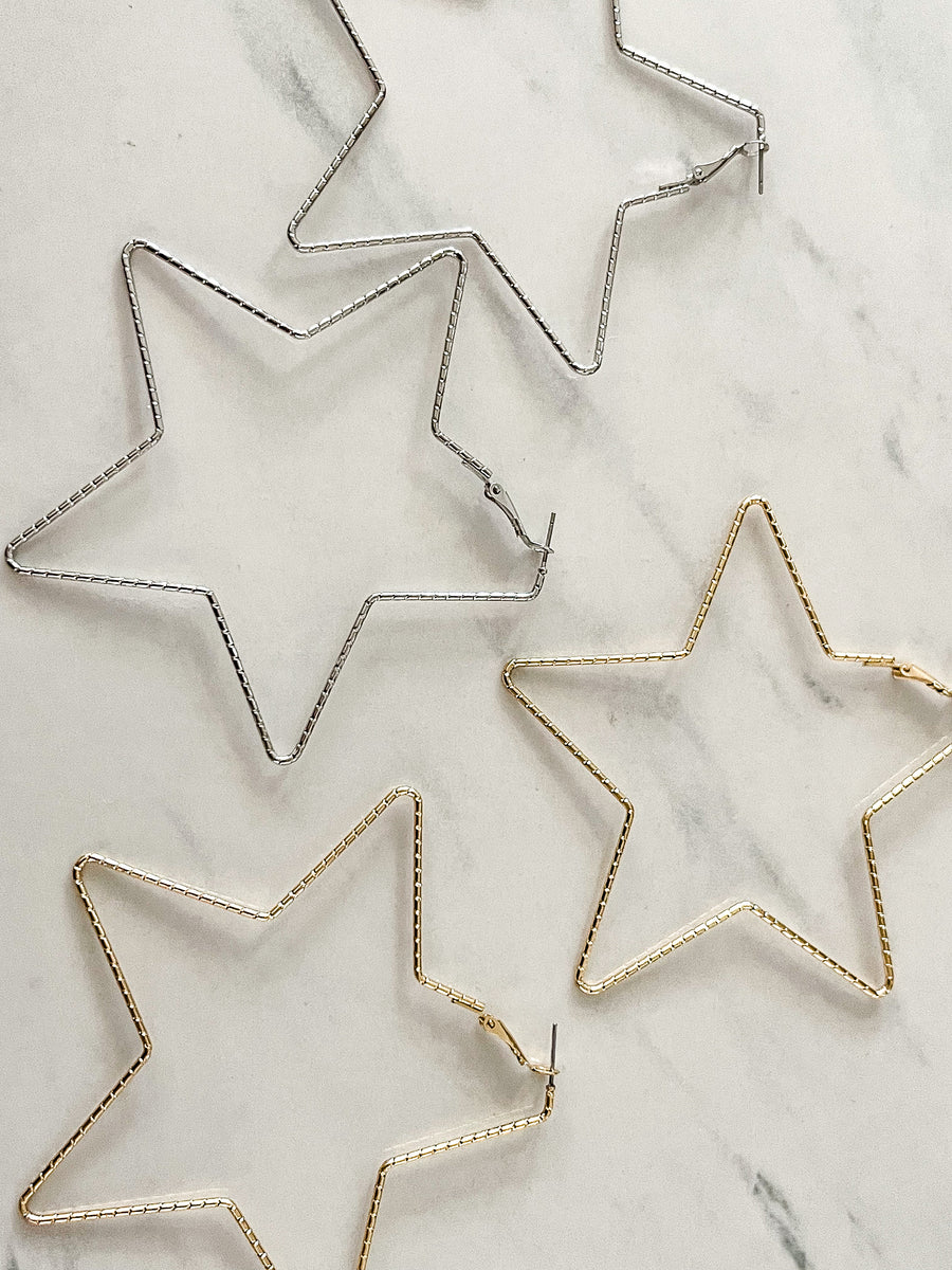 TEXTURED STAR HOOPS