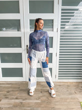 Load image into Gallery viewer, WHITE DENIM PATCH CARGO PANTS
