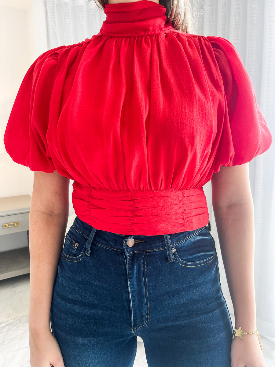 SOPHISTICATED CROP TOP