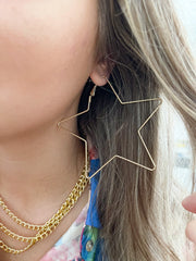 TEXTURED STAR HOOPS