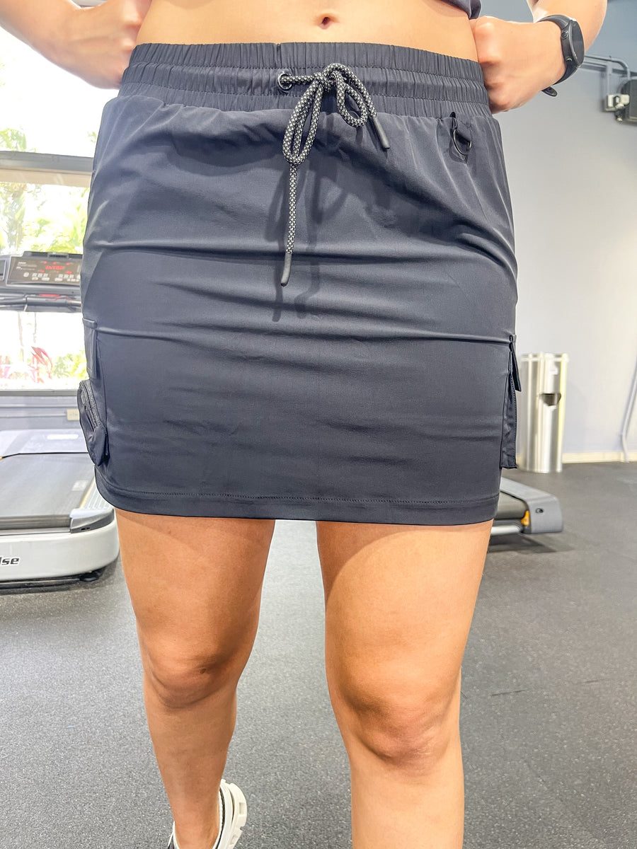 BLACK UTILITY SKORT