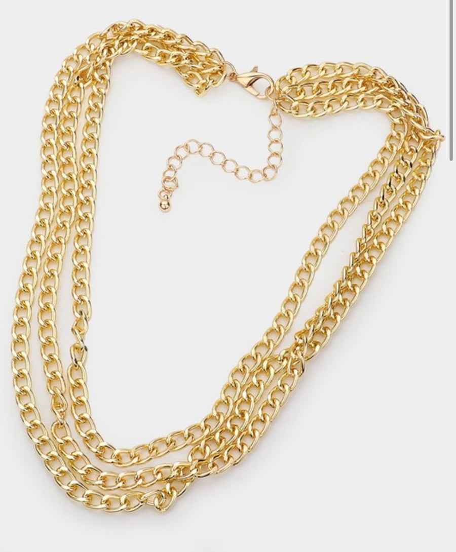 TRIPLE LAYERED NECKLACE