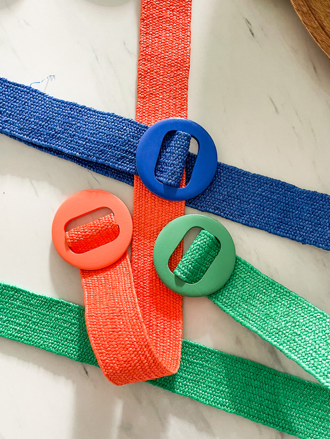 CIRCLE BUCKLE STRAW BELT