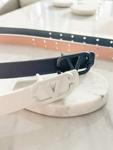 Cargar imagen en el visor de la galería, THIN V BUCKLE BELT
