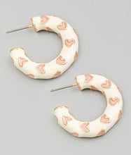 Cargar imagen en el visor de la galería, SMALL HEARTS OPEN HOOPS
