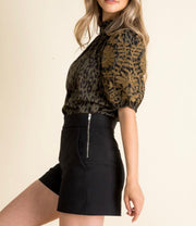 LEOPARD EMBROIDERED PUFF SLEEVE TOP