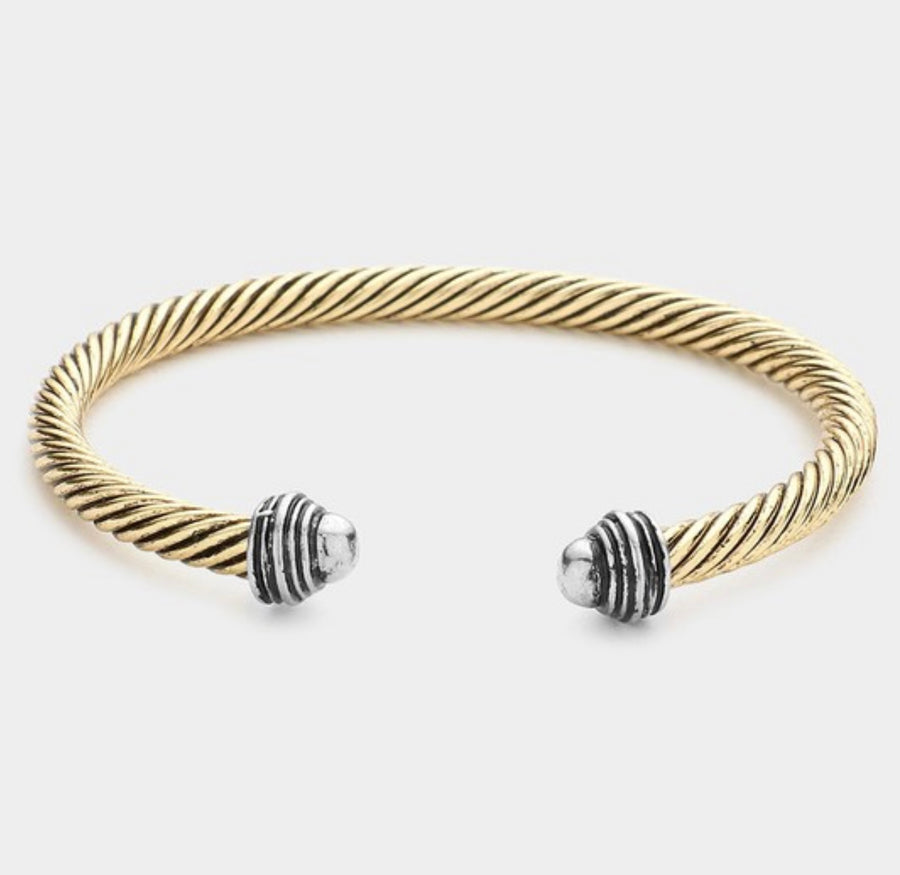 TWISTED CUFF BRACELET