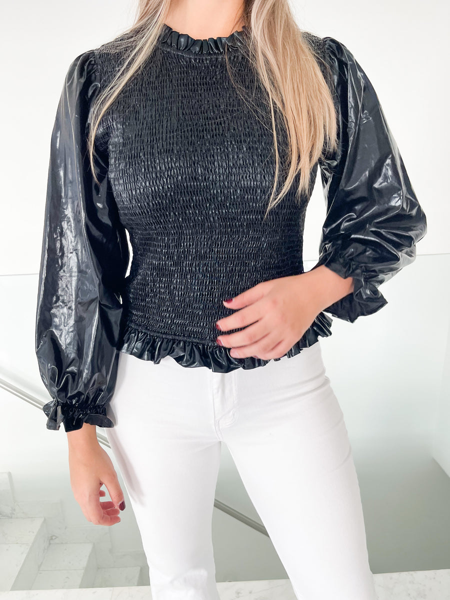 METALLIC PLEATHER SMOCKED BODICE TOP