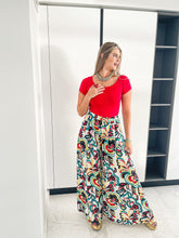 Cargar imagen en el visor de la galería, BIG COLLAR TOP AND PANT SET
