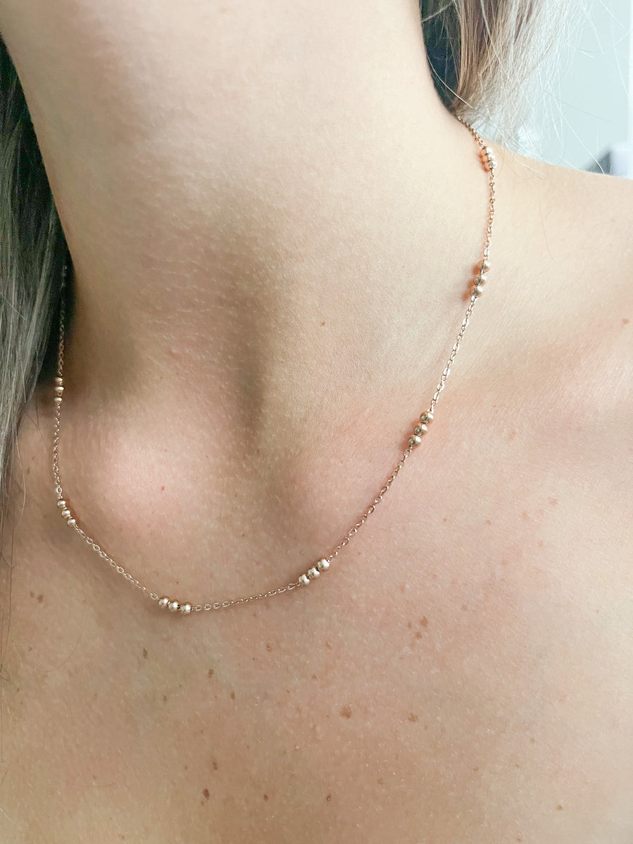 ROSE GOLD DELICATE NECKLACE