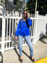 Load image into Gallery viewer, SATIN ELECTRIC BLUE LONG SLEEVE TOP
