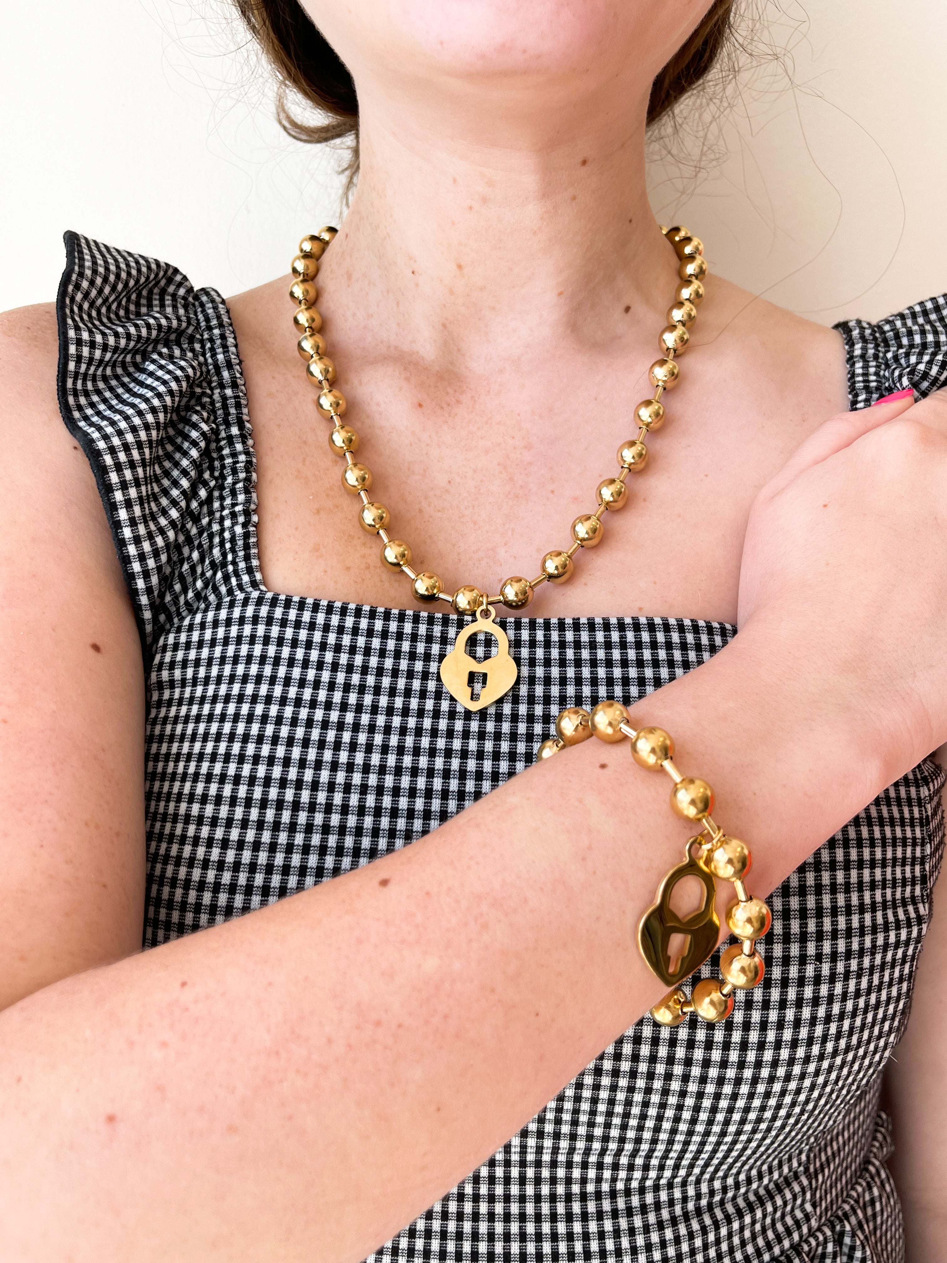GOLD HEART LOCK NECKLACE
