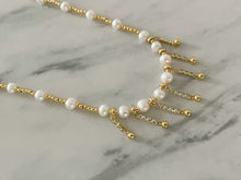 Load image into Gallery viewer, GOLD PEARL RHINESTONES NECKLACE
