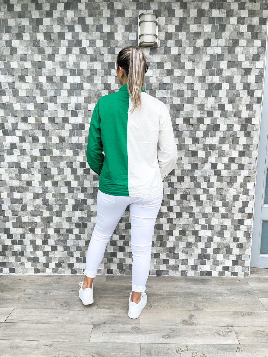 GREEN/WHITE BUTTONED TOP