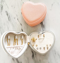 Load image into Gallery viewer, HEART JEWELRY CASE ORGANIZER

