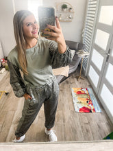 Load image into Gallery viewer, SEQUIN JOGGER PANTS
