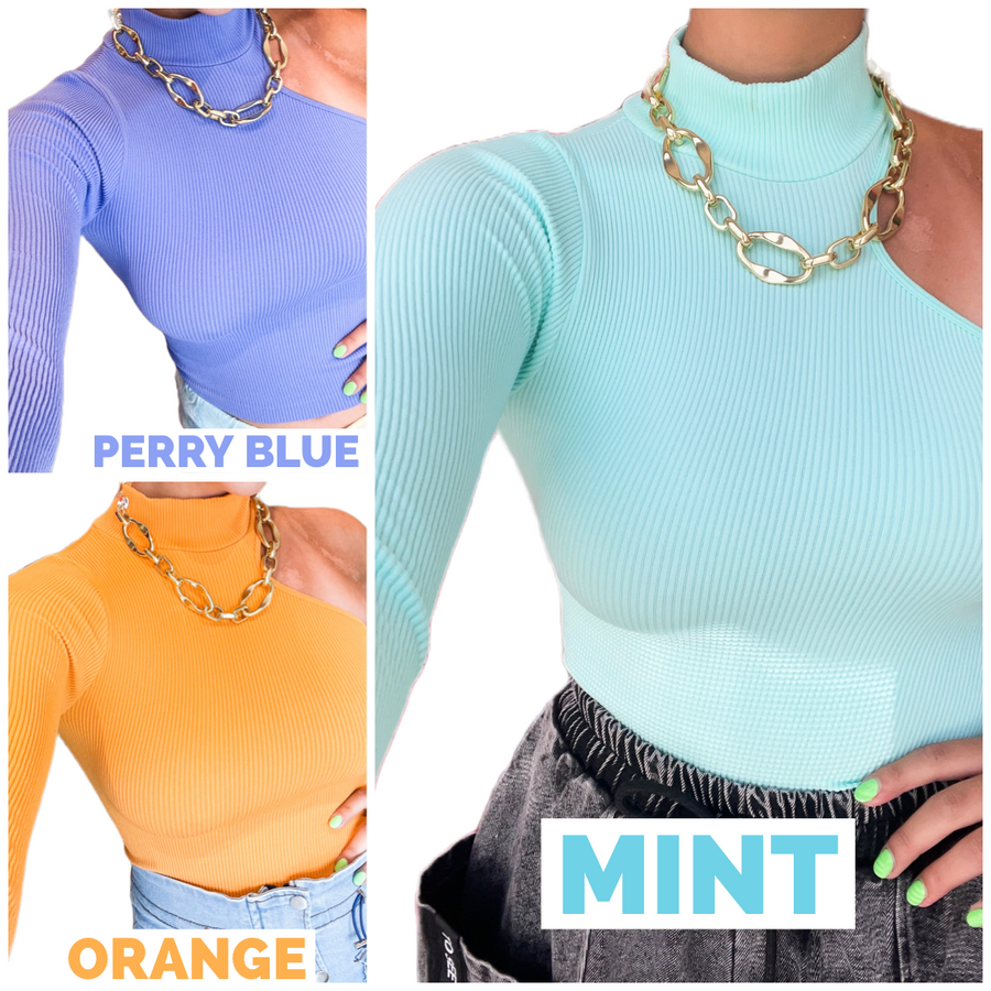 ONE SIZE ASYMMETRICAL CUT OUT BASIC TOP