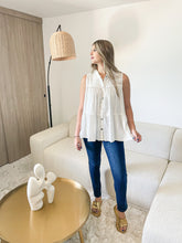 Load image into Gallery viewer, TIERED SLEEVELESS TOP
