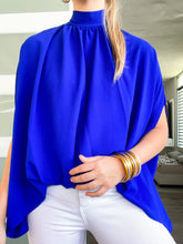 Cargar imagen en el visor de la galería, SOLID MOCK NECK CAFTAN BLOUSE
