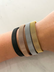 SOLID COLOR BANGLE