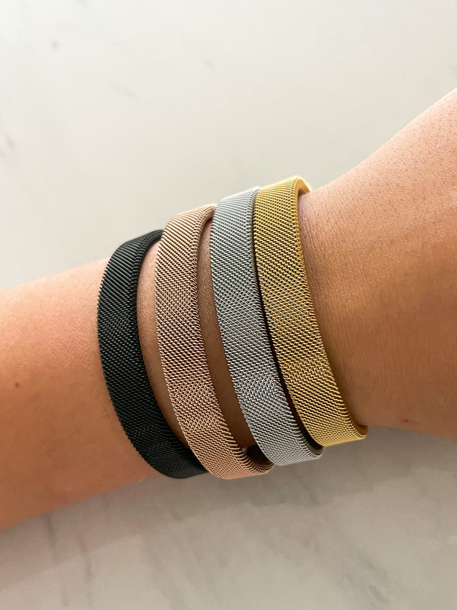 SOLID COLOR BANGLE