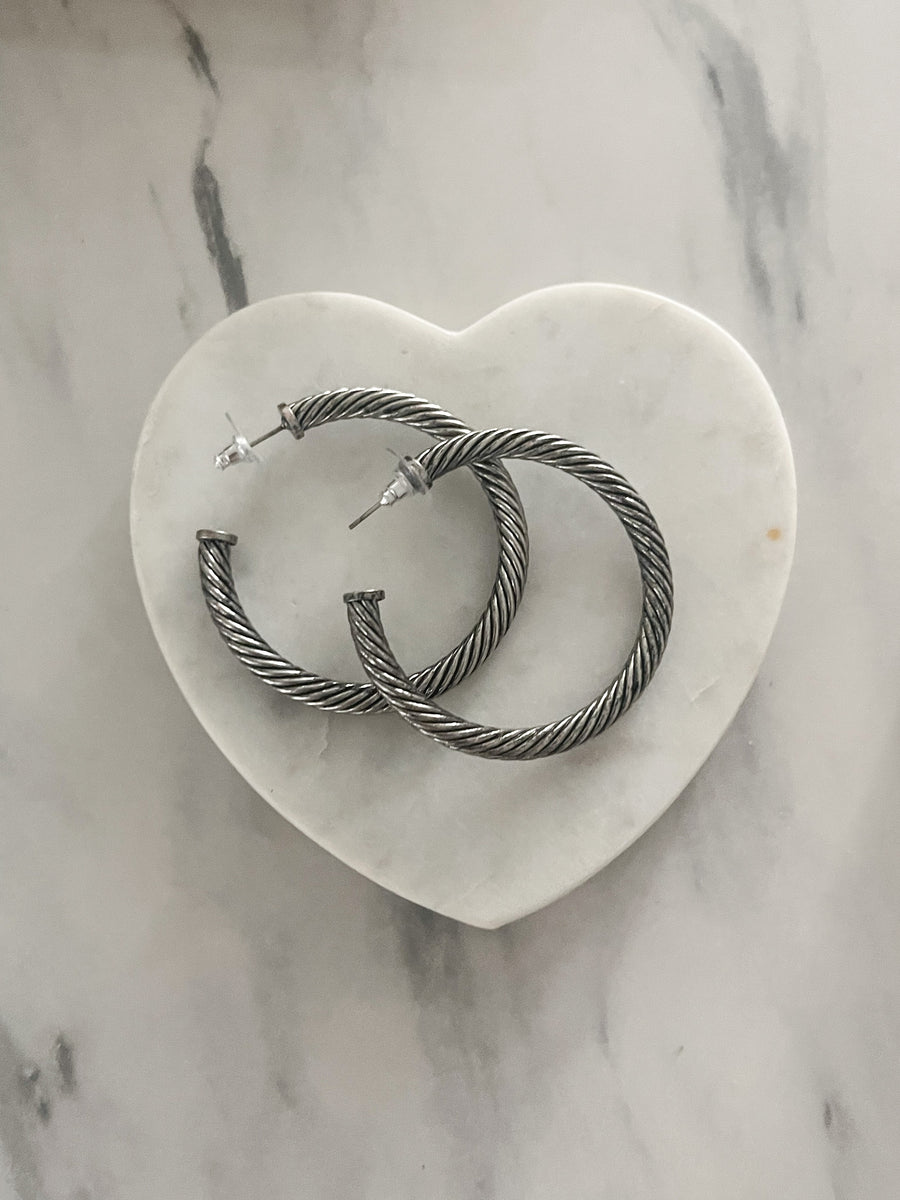 TWISTED HOOPS