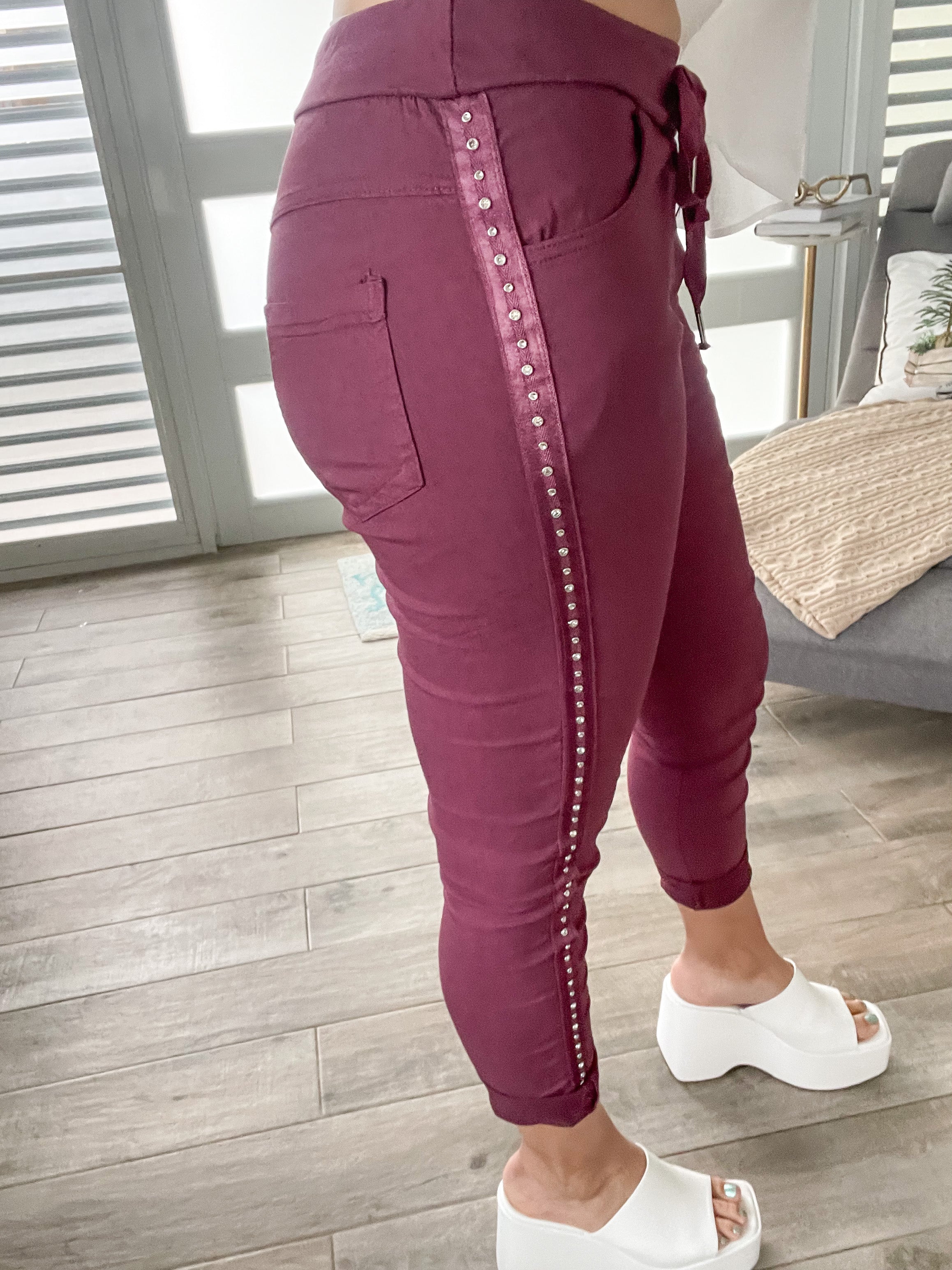 WINE SIDE RHINESTONES CRINKLE JOGGERS