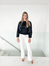 Cargar imagen en el visor de la galería, METALLIC PLEATHER SMOCKED BODICE TOP
