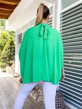 Cargar imagen en el visor de la galería, SOLID MOCK NECK CAFTAN BLOUSE
