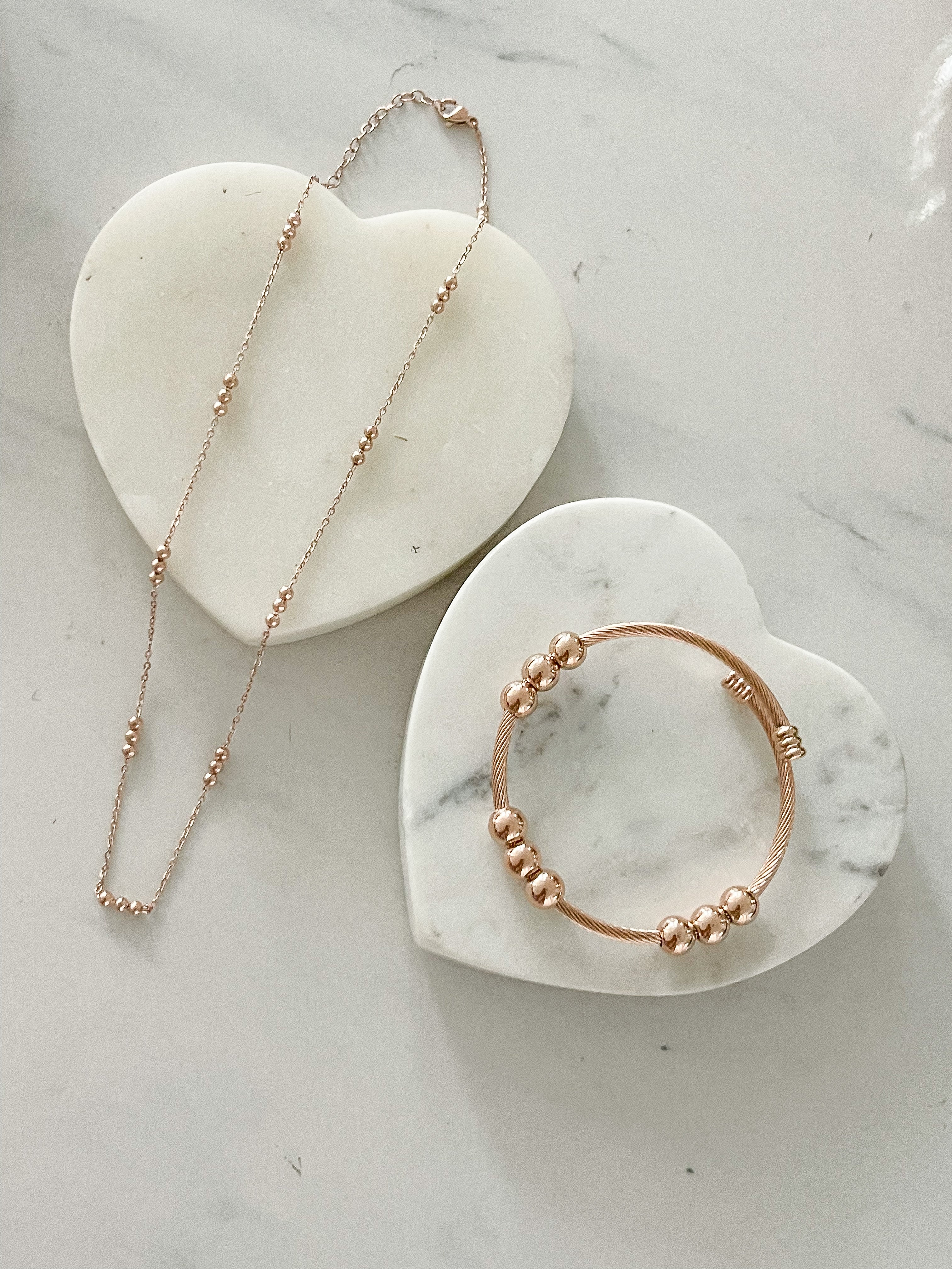 ROSE GOLD DELICATE NECKLACE