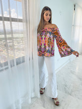 Cargar imagen en el visor de la galería, BLACK PRINTED OFF SHOULDER TOP
