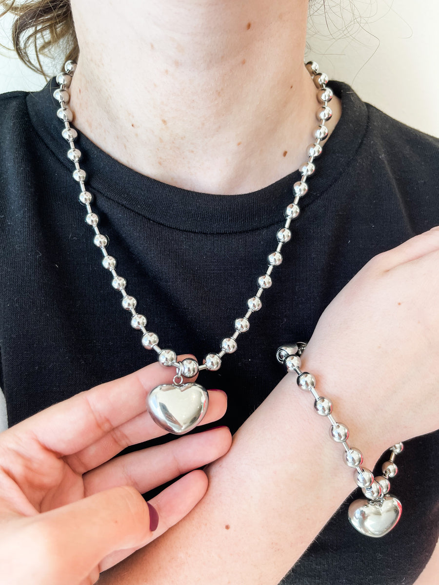 SILVER HEART NECKLACE